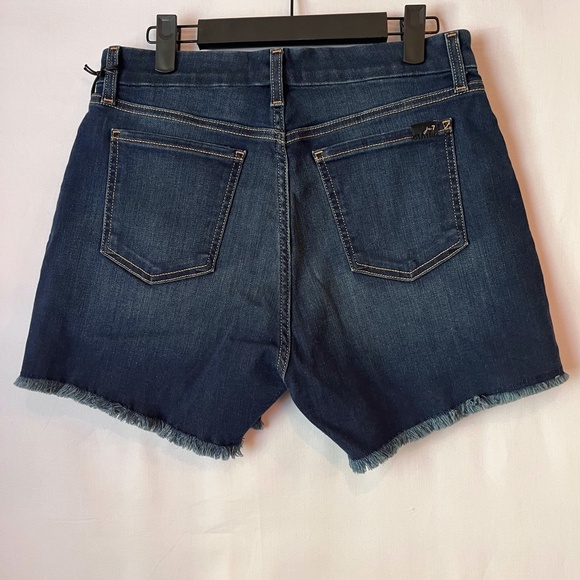 NWT Jen7 by 7 for All Mankind Raw Hem Mid Denim Shorts W/ Sculpting Panel - Picture 4 of 12